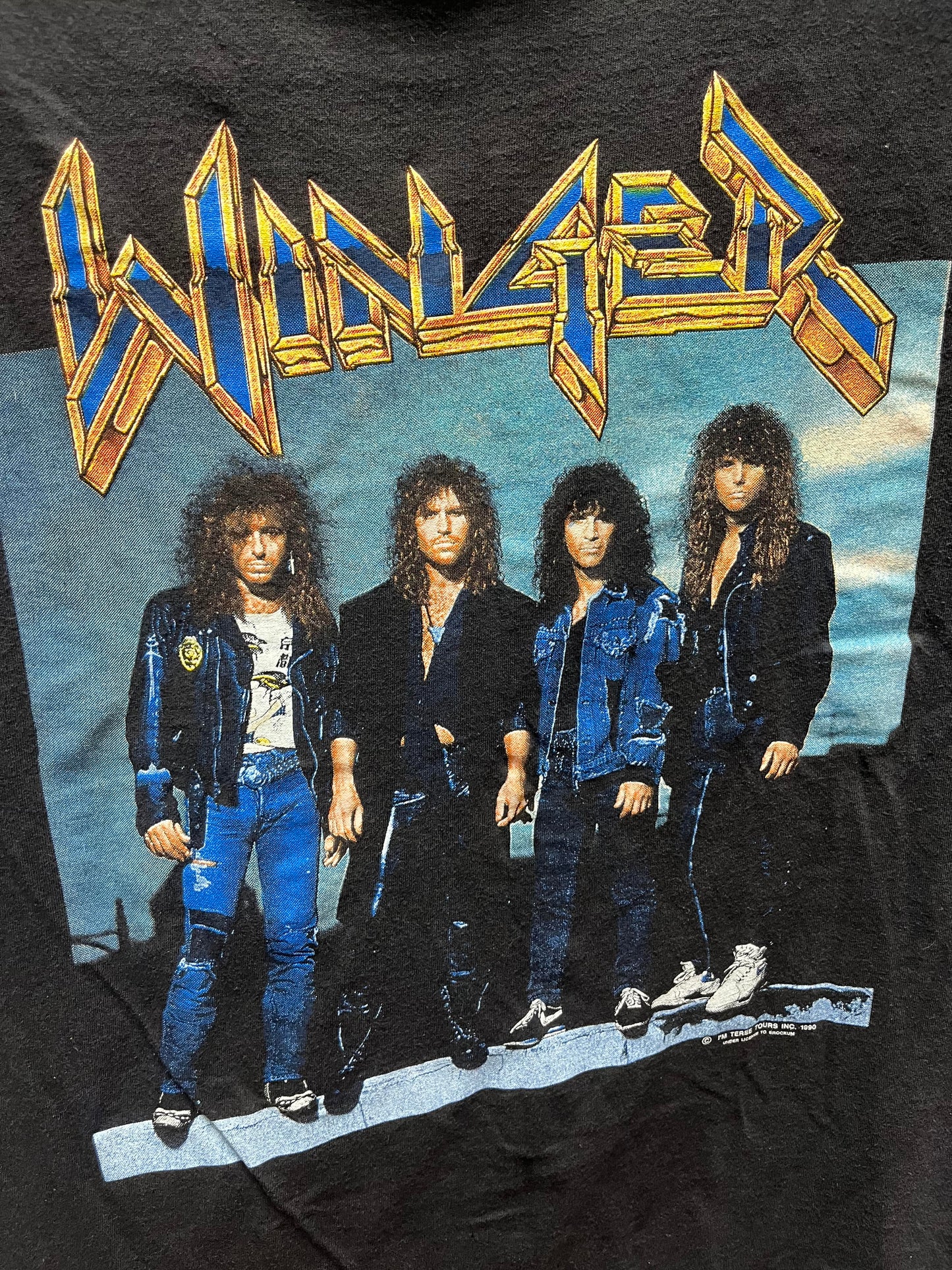 Winger Tee